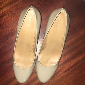 Like new beige patent leather wedge pumps